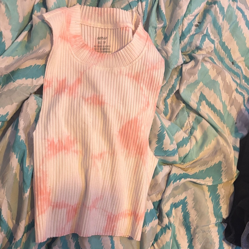 Tie-Dye Ribbed Crop Top